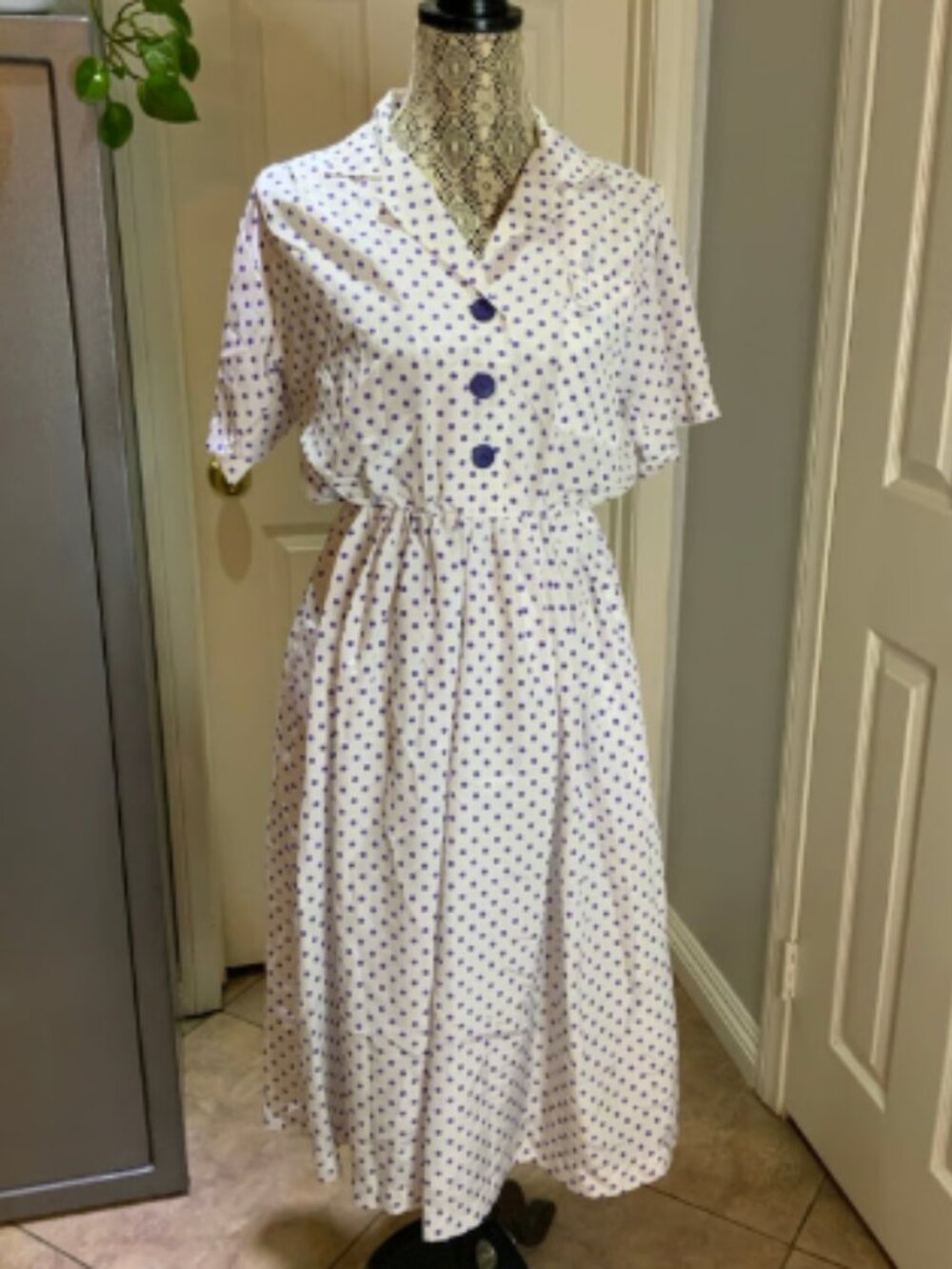 Polka dot dress with pockets